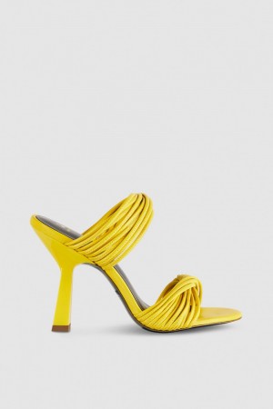 Patrizia Pepe Heeled Sandal In Smooth Leather With Gold-colored Mini Logo Keltainen | DCO753102