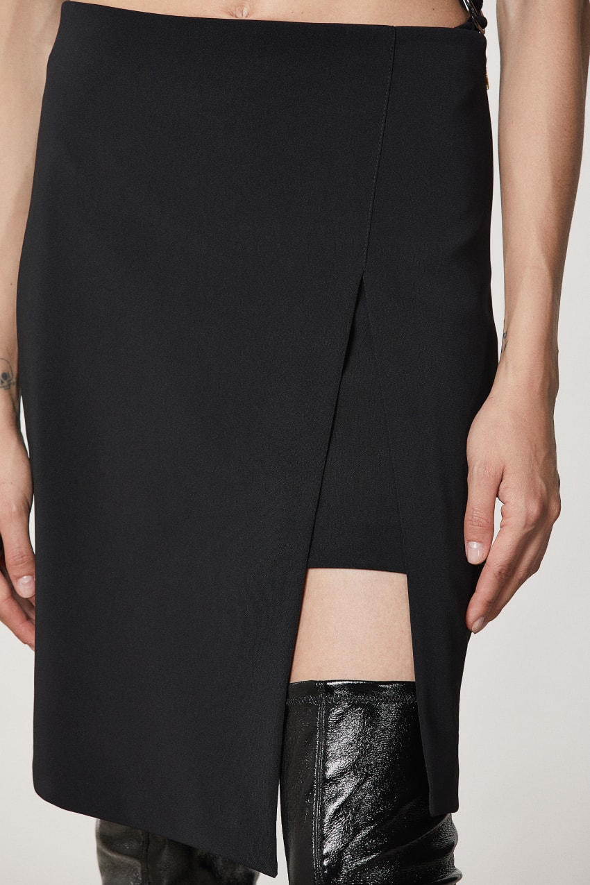 Patrizia Pepe Essential Crepe Pencil Skirt Mustat | DMB178905