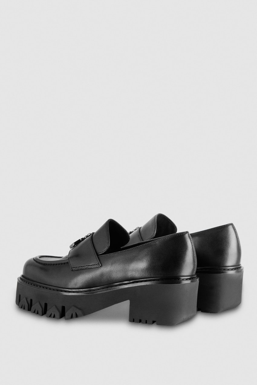 Patrizia Pepe Loafers Mustat | BWD246317