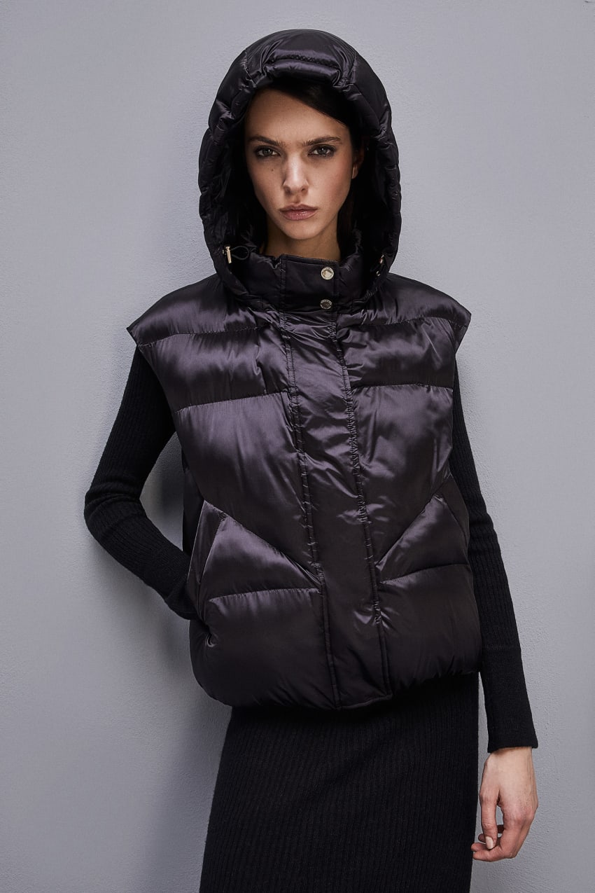 Patrizia Pepe Nylon Sleeveless Down Jacket Mustat | VFL092713