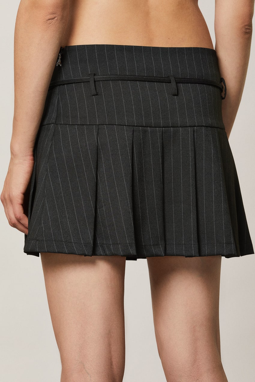 Patrizia Pepe Pleated Mini Skirt Mustat | IJA180394